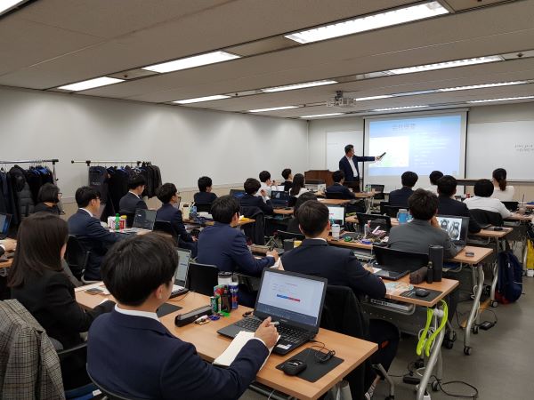 8.채용기업설명회